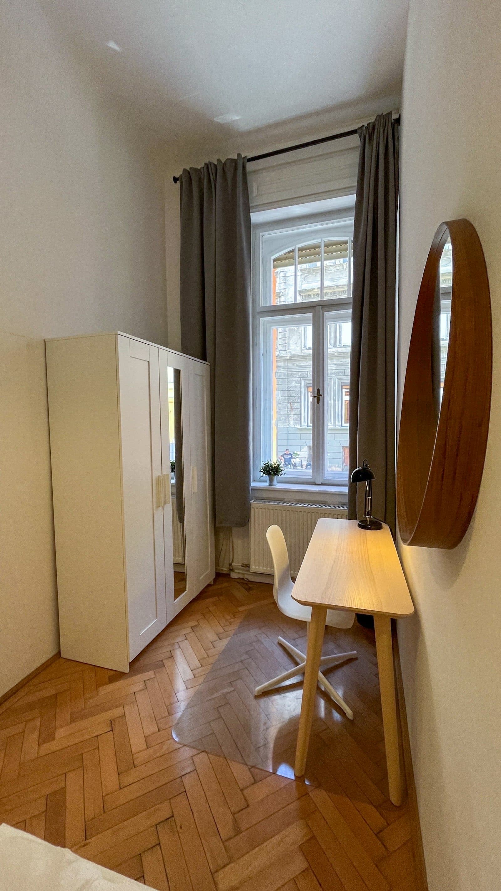 Peterdy Room 3 - photo 1