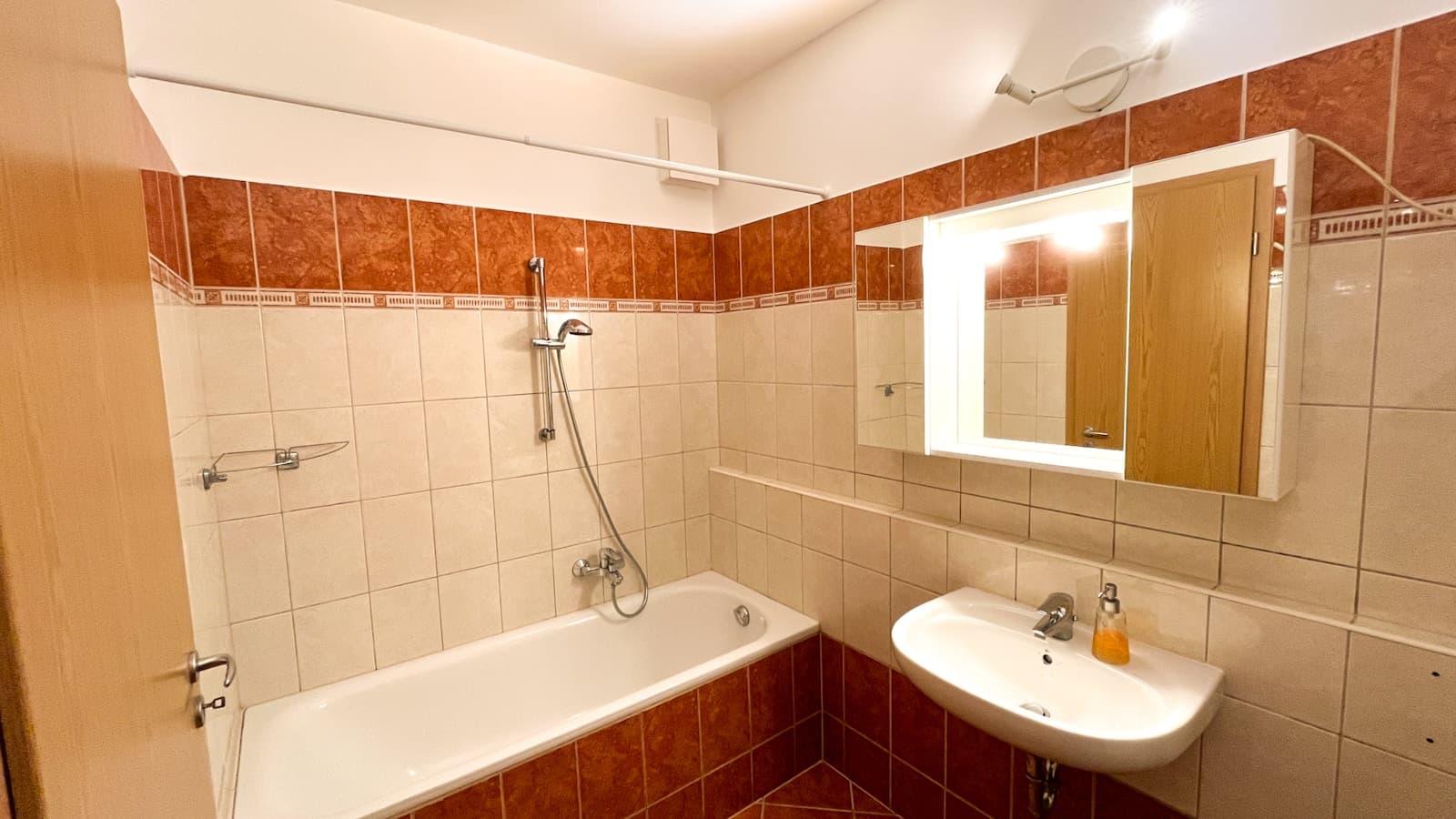 Szuglo shared space 8