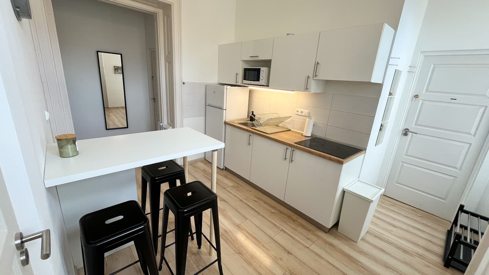 Wesselenyi shared space 1